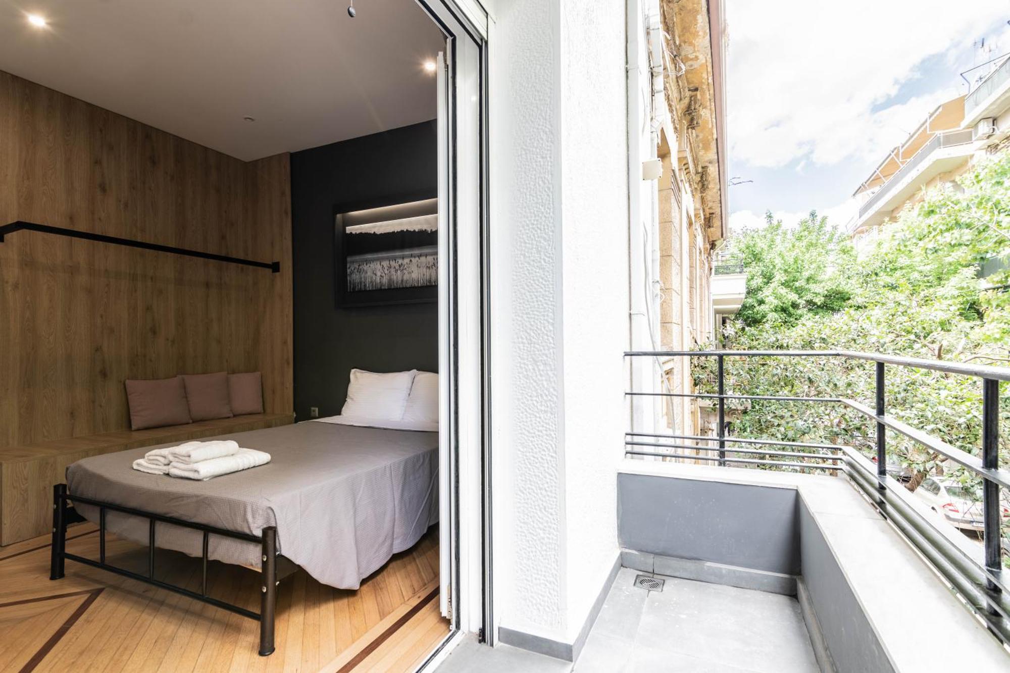 Aris Premium Accommodations Atene Esterno foto